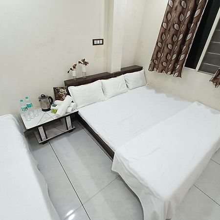 Treebo Yatri Grah Kshipra T Hotel Udždžain Exteriér fotografie
