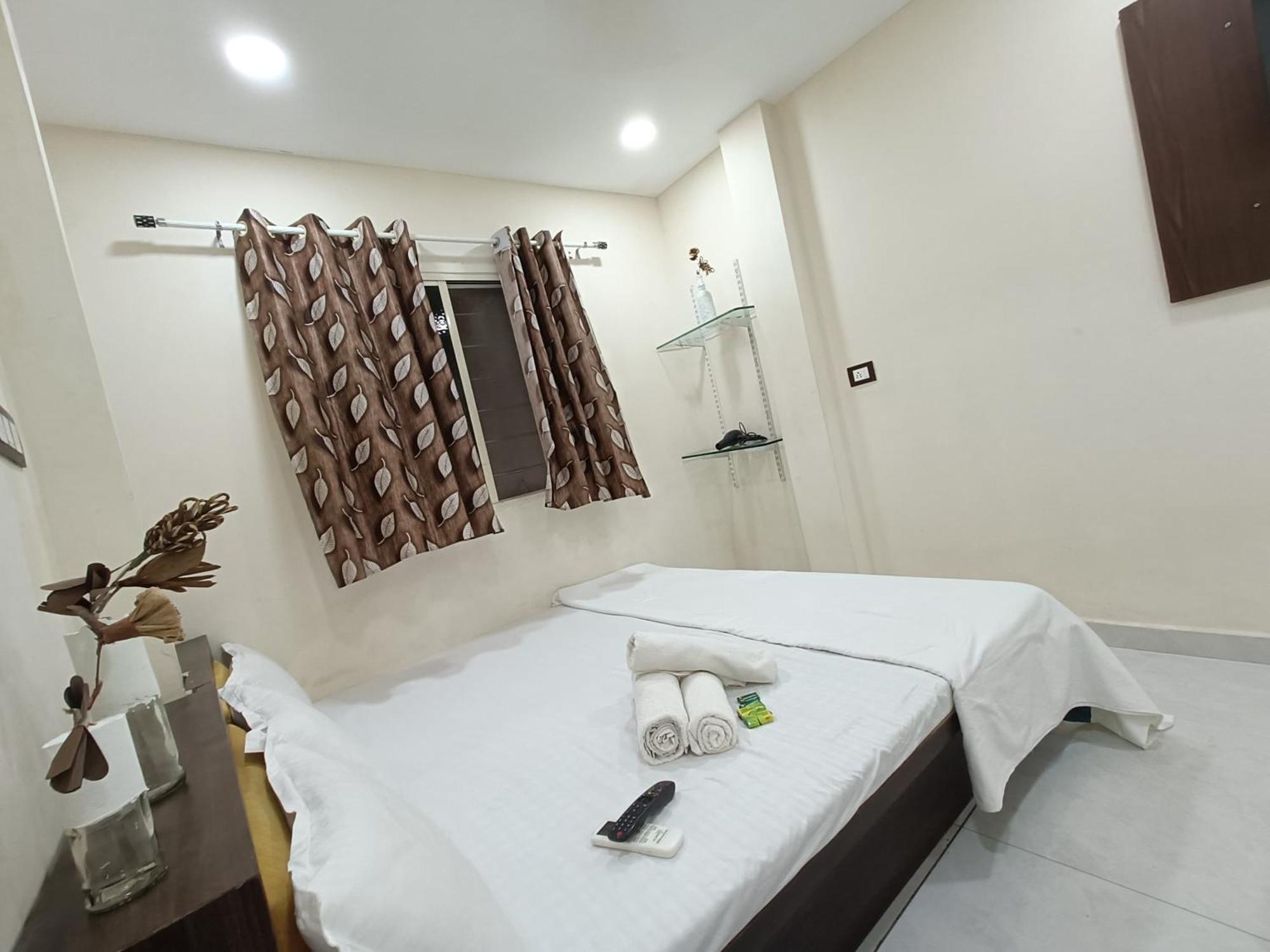 Treebo Yatri Grah Kshipra T Hotel Udždžain Exteriér fotografie