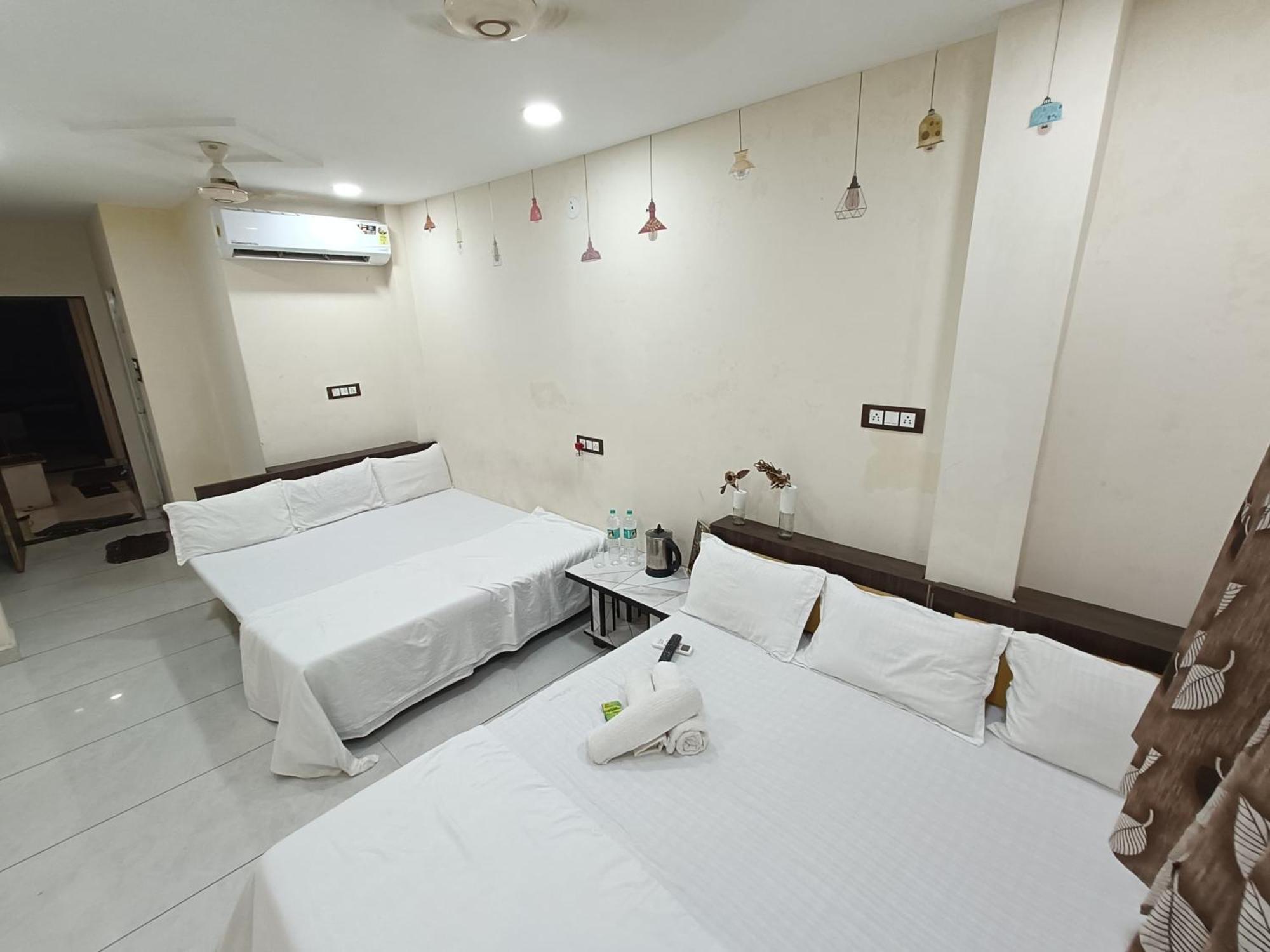Treebo Yatri Grah Kshipra T Hotel Udždžain Exteriér fotografie