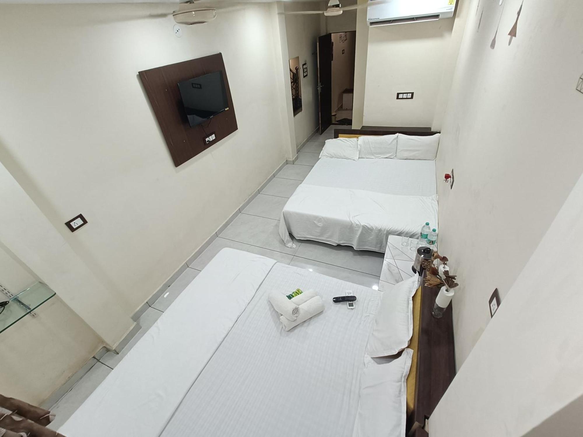 Treebo Yatri Grah Kshipra T Hotel Udždžain Exteriér fotografie